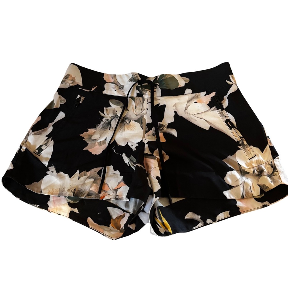 Athleta Hudson Women's Shortie Shorts 2‎ Black White Paper Flowers Floral Print